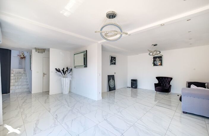 Contemporaine de 5 pièces principales — photo 3