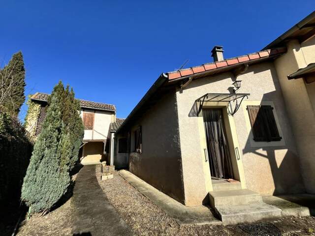 Maison de bourg de 4 pièces principales — photo du bien