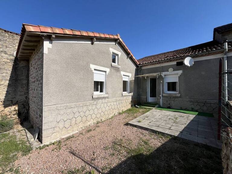 Maison en pierre de 3 pièces principales — photo 1