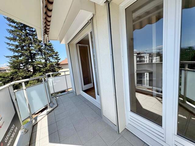 Annemasse / Ville-la-Grand   Appartement Type T3 de 62m2 avec — photo du bien