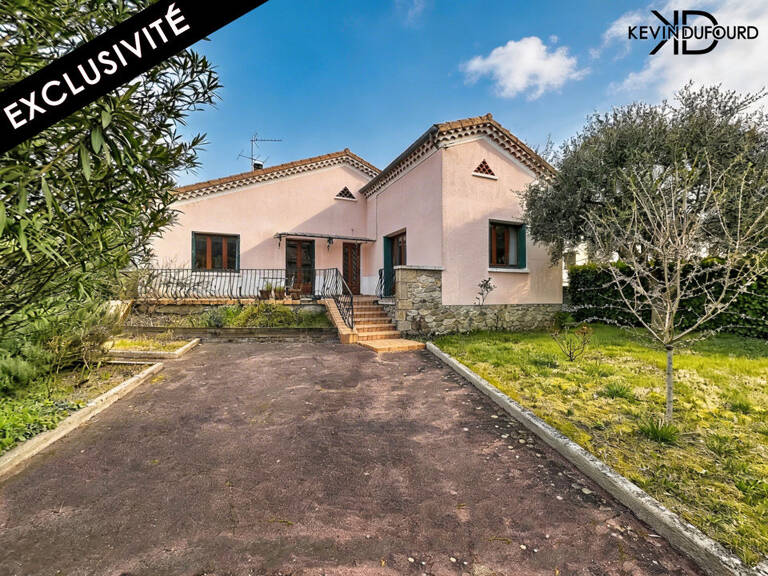 Maison de 125m² sur un terrain de 1450m² à LABEGUDE — photo 1