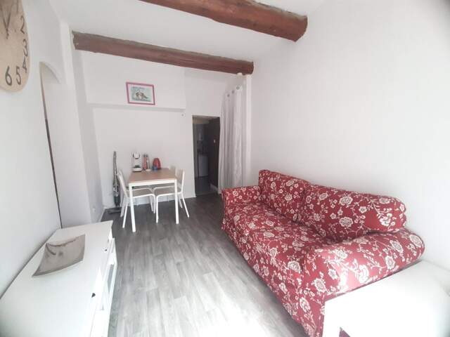 Appartement À Vendre — photo du bien