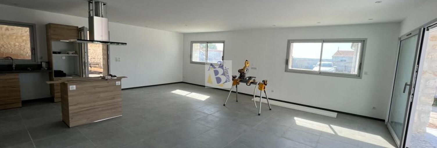Maison 4 Pièces 110 m² à louer à Trois-Palis (16730)