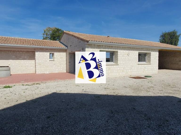 TROIS PALIS MAISON PP TYPE F4 RENOVEE — photo 1
