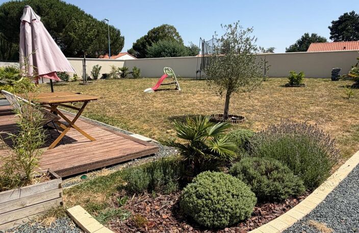 CHATEAU GUIBERT (85) - LA MAINBORGERE - VILLA DE PLAIN PIED 2020/4 CHAMBRES AVEC GARAGE SUR 1353M² CLOS — photo 2