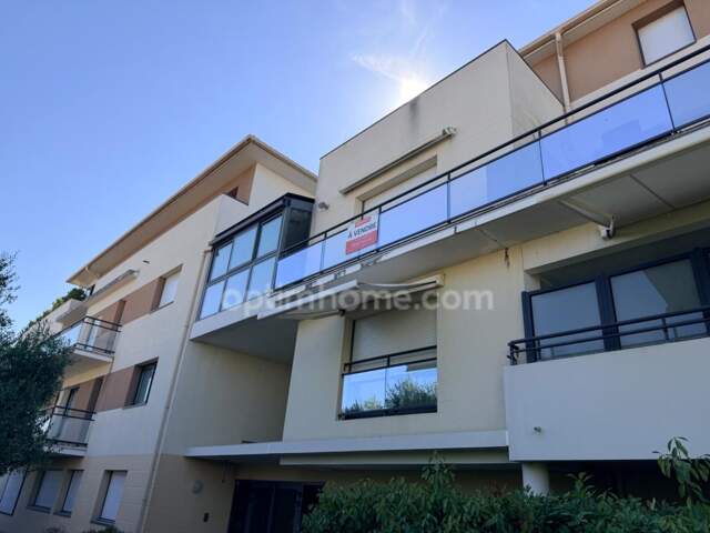 « Exceptionnel appartement de 90 m² dans le quartier recherché de Saint-Éloi, à La Rochelle – Résidence de standing, calme, lumineux, et prestations haut de gamme. » — photo du bien