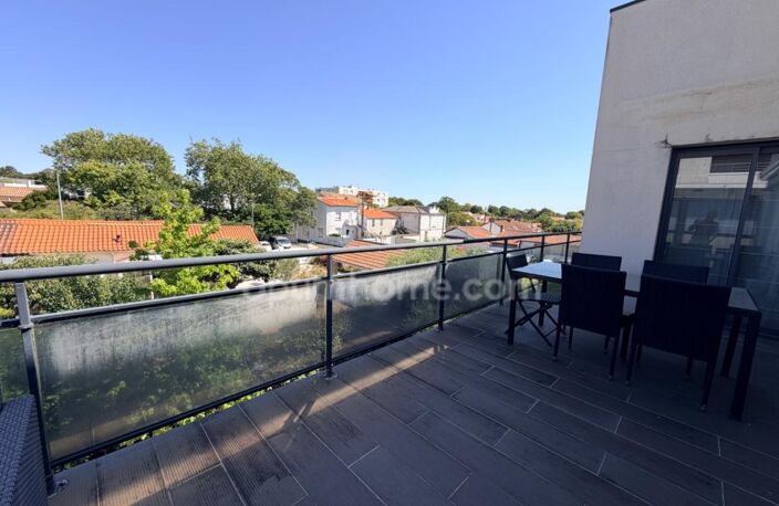 « Exceptionnel appartement de 90 m² dans le quartier recherché de Saint-Éloi, à La Rochelle – Résidence de standing, calme, lumineux, et prestations haut de gamme. » — photo 2