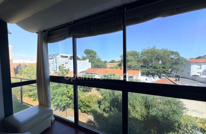 « Exceptionnel appartement de 90 m² dans le quartier recherché de Saint-Éloi, à La Rochelle – Résidence de standing, calme, lumineux, et prestations haut de gamme. » — photo 4