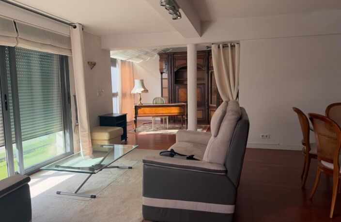 « Exceptionnel appartement de 90 m² dans le quartier recherché de Saint-Éloi, à La Rochelle – Résidence de standing, calme, lumineux, et prestations haut de gamme. » — photo 5