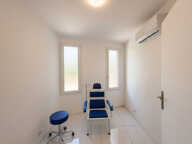 Centre médical - Local médical / paramédical / bien-être d'une superficie de 78m² en RDC + grand parking — photo 4