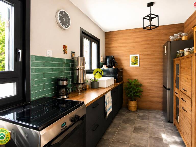 MAISON RENOVEE ENTRE TERRE ET MER — photo 1