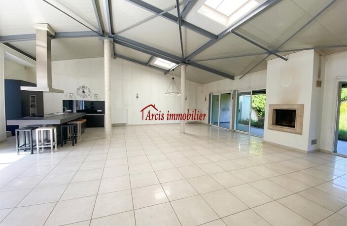 Vente immeuble  210 m² Mailly-le-Camp (10230) — photo 2