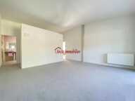 Immeuble  210 m² — photo 3