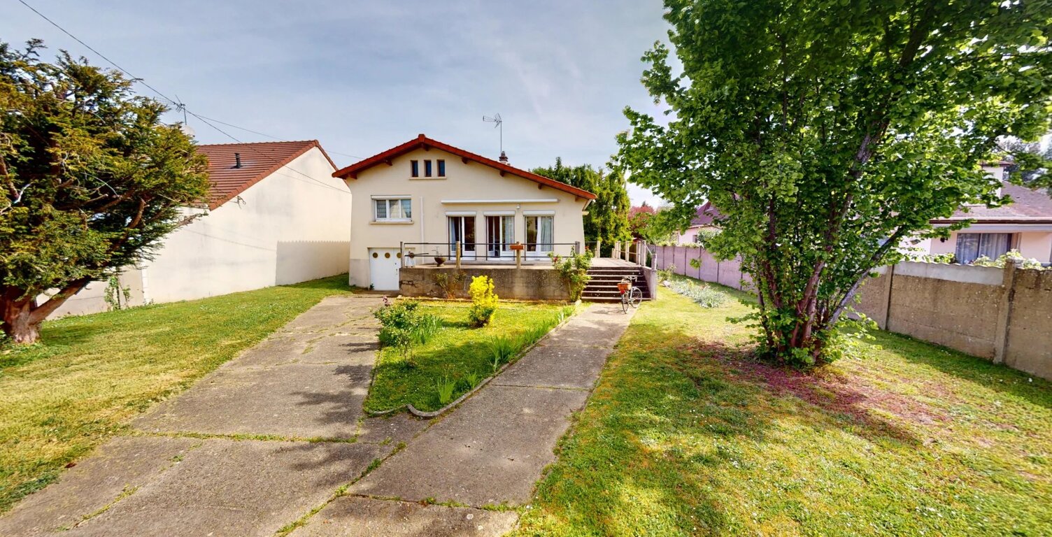 Maison individuelle – Terrain divisible – Fort potentiel d'agrandissement — photo 1