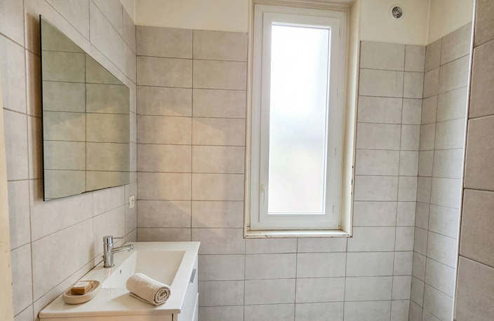 A VENDRE T3 de 70 m² + garage + cave – Lumineux – Lyon 8 Monplaisir / Tram T6 — photo 3