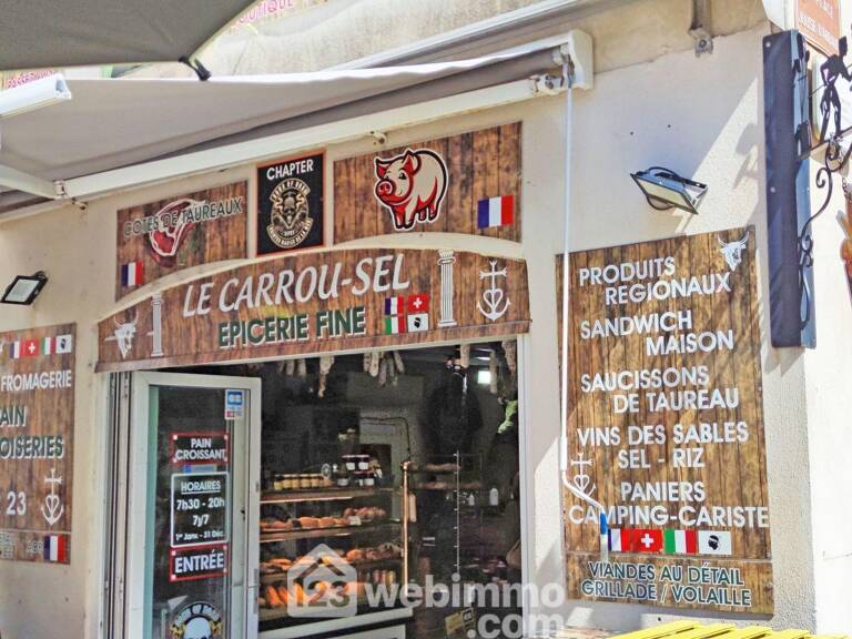 Local - 75m² - Saintes-Maries-de-la-Mer — photo 1