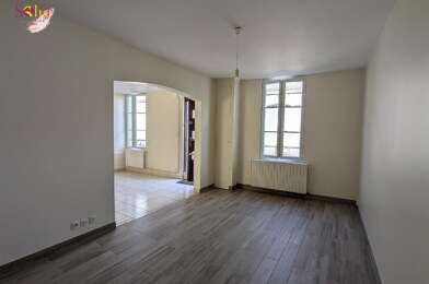 Maison 5 pièces 830 €