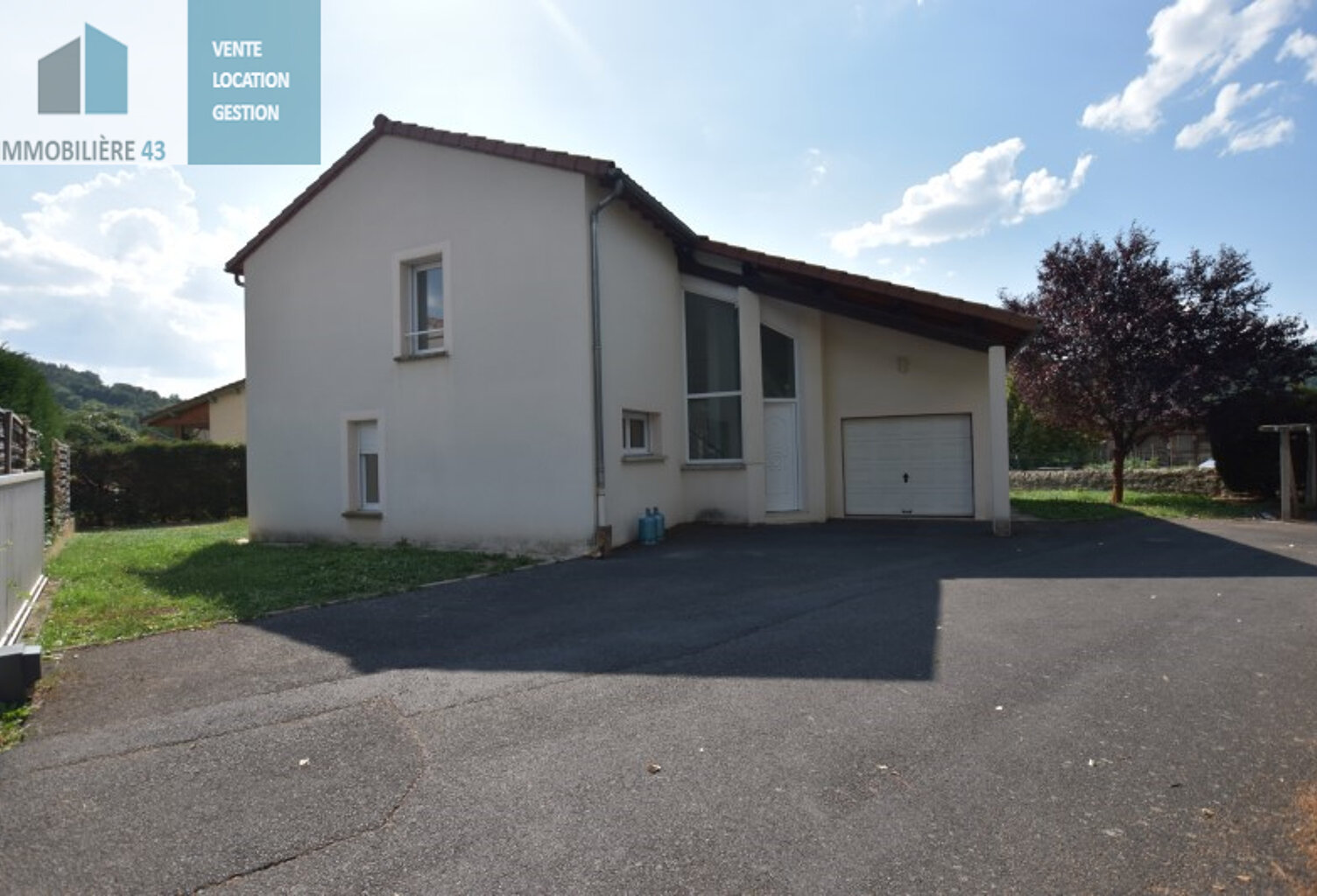 MAISON T5 CUIS EQUIPEE ST GERMAIN LAPRADE - 5 pièce(s) - 135 m2 — photo 1