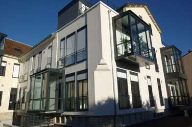 Appartement 3 pièces 886 €