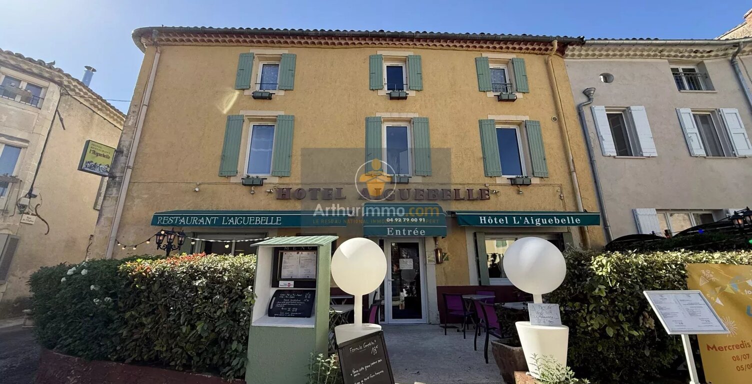 Murs Commerciaux Hôtel 13 chambres / Restaurant à Céreste-en-Luberon — photo 1