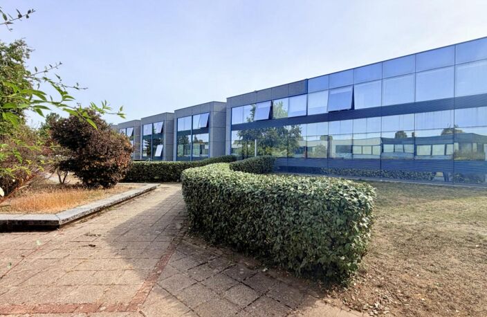 EXCLUSIVITE Archamps Ensemble de 4 bureaux (2 loués et 2 libres) — photo 2