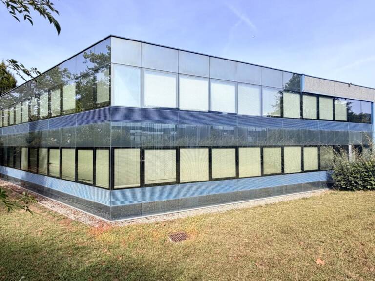 EXCLUSIVITE Archamps Ensemble de 4 bureaux (2 loués et 2 libres) — photo 1