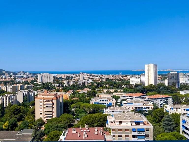 T3/T4 TRAVERSANT DE 87 M²  ALLÉE DES PINS– VUE PANORAMIQUE MER ET COLLINES – GRAND BALCON – CAVE — photo 1