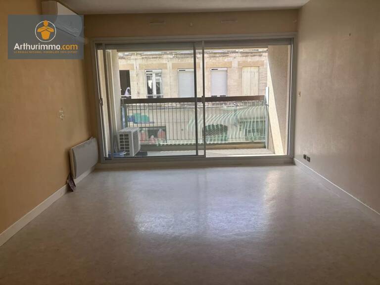 Appartement avec place de parking et cave — photo 1