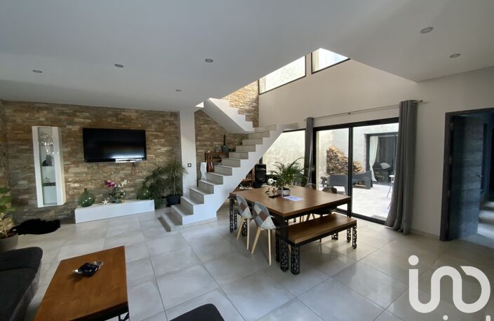 Vente Maison/villa 7 pièces — photo 2