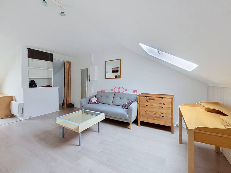 Studio meublé - Reims - secteur Cernay/Jaures — photo 1