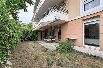 Appartement 3 pièces 221500 €