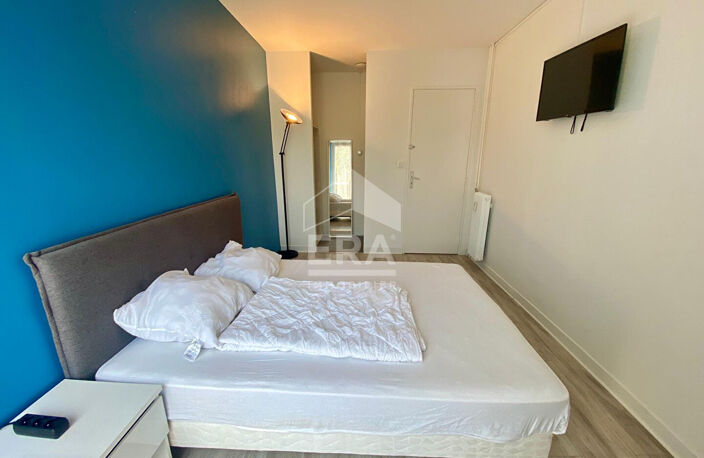 PAU - T5 totalement rénové avec 2 salle d'eau pour 95.12 m² — photo 3