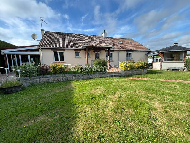Maison individuelle - Vivable de plain pied - 3 chambres - 123m² - Terrain de 1200m²- GRUGNY — photo du bien