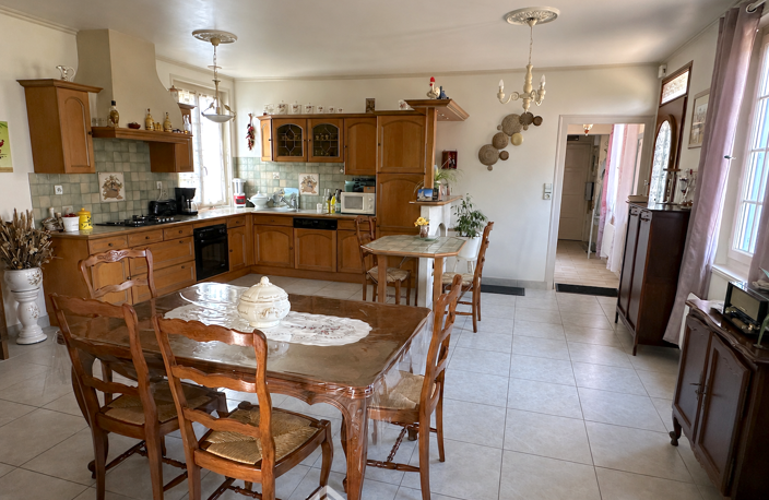 Maison - 130m² - Beaufort-en-Anjou — photo 2