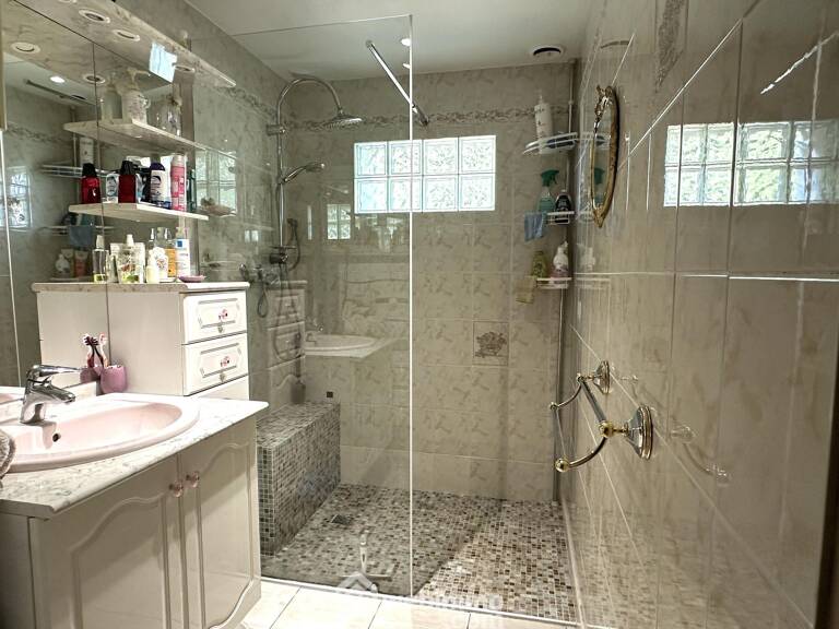 Maison - 130m² - Beaufort-en-Anjou — photo 1