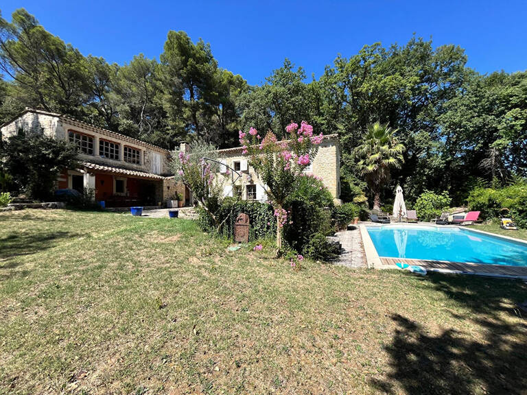 Mas avec piscine, 1 hectare de terrain et vue sur le village et proche commodités — photo 1