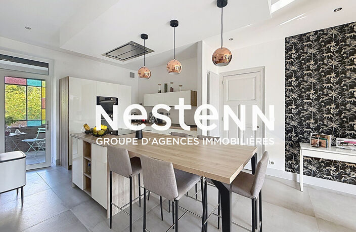 Grande Maison Familiale Individuelle avec 4 chambres Annexes sur grand Terrain - 69500 BRON — photo 2