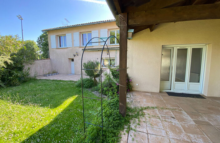 Maison 127m² - Style Années 60 avec Jardin - Proche Centre-Ville et Commodités — photo 2