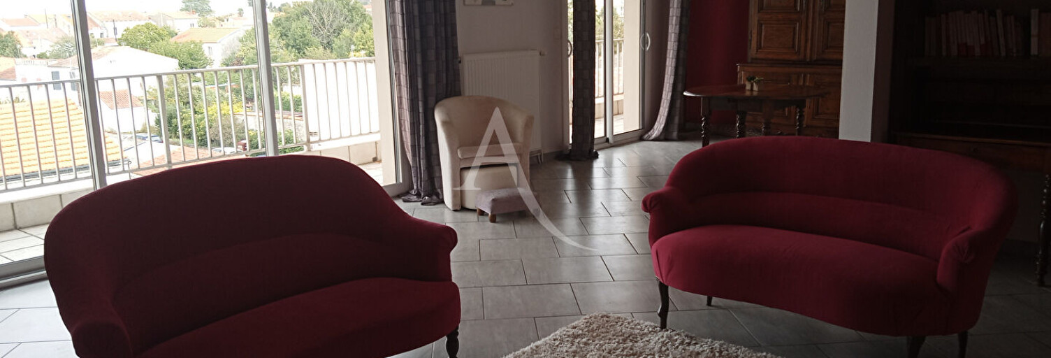 Appartement 3 Pièces 95 m² à louer à Rochefort (17300)