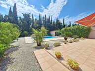 TOULOUGES SUPERBE VILLA 3 FACES AVEC PISCINE, GARAGE ET JARDIN — photo 3