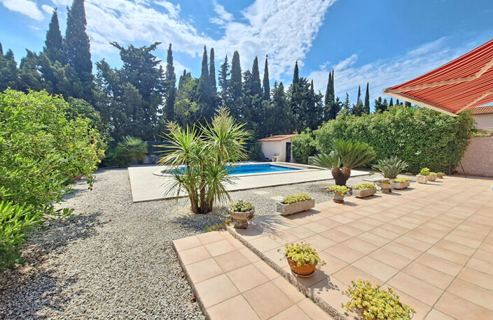 TOULOUGES SUPERBE VILLA 3 FACES AVEC PISCINE, GARAGE ET JARDIN — photo 3