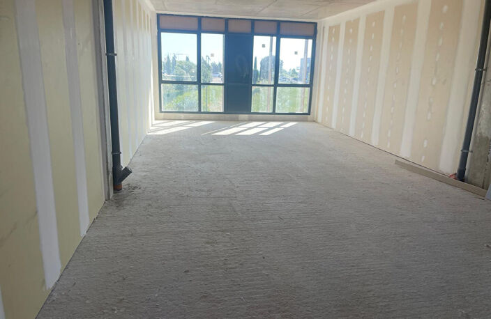 Local commercial Beziers 62 m2 — photo 4