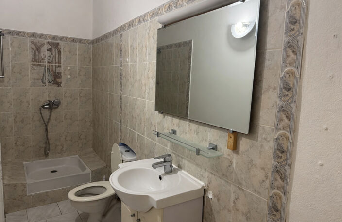 Appartement traversant à Sète 2 pièce(s) 38 m2 centre ville. — photo 4