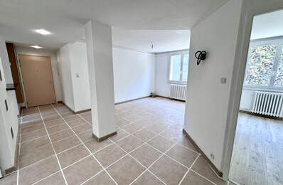 APPARTEMENT 65 M2 avec balcon  + Cave à Sète — photo du bien