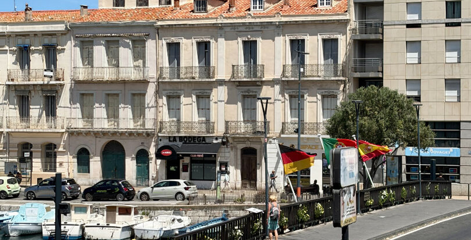 T2 de 39M2 avec balcon vue canal royal 1 er étage — photo 1