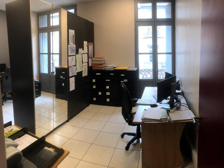 BUREAUX À LOUER EN HYPER CENTRE SÈTE 233M2 acsenceur — photo 1