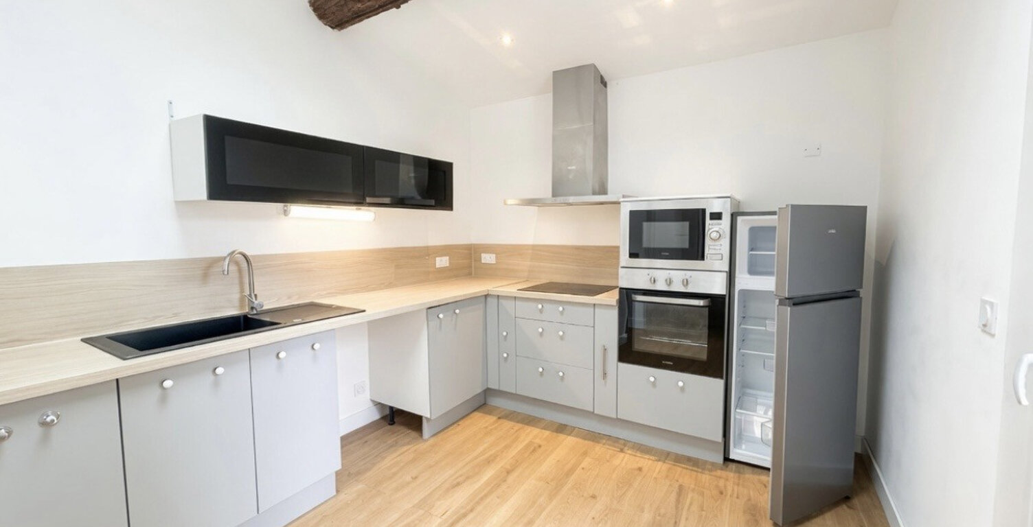 Appartement Sete 3 pièce(s) 73 m2  COEUR DE VILLE avec balcon — photo 1