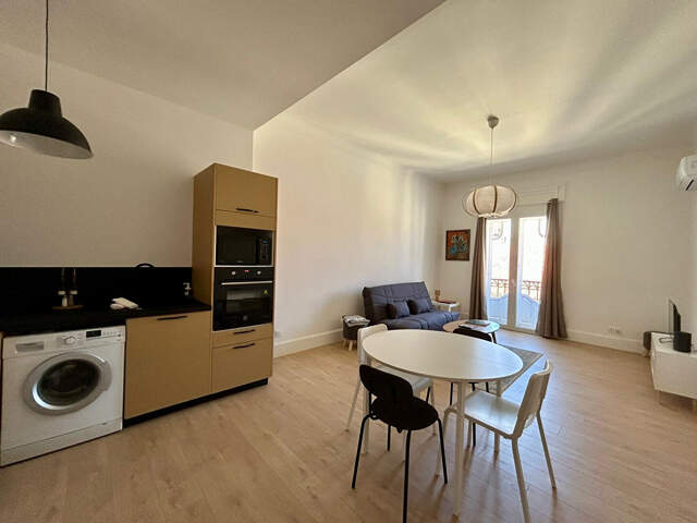 Appartement Sete 2 pièce(s) 52.86 m2 COEUR DE VILLE- ASCENSEUR — photo du bien