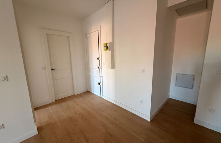 Appartement Sete 2 pièce(s) 52.86 m2 COEUR DE VILLE- ASCENSEUR — photo 2
