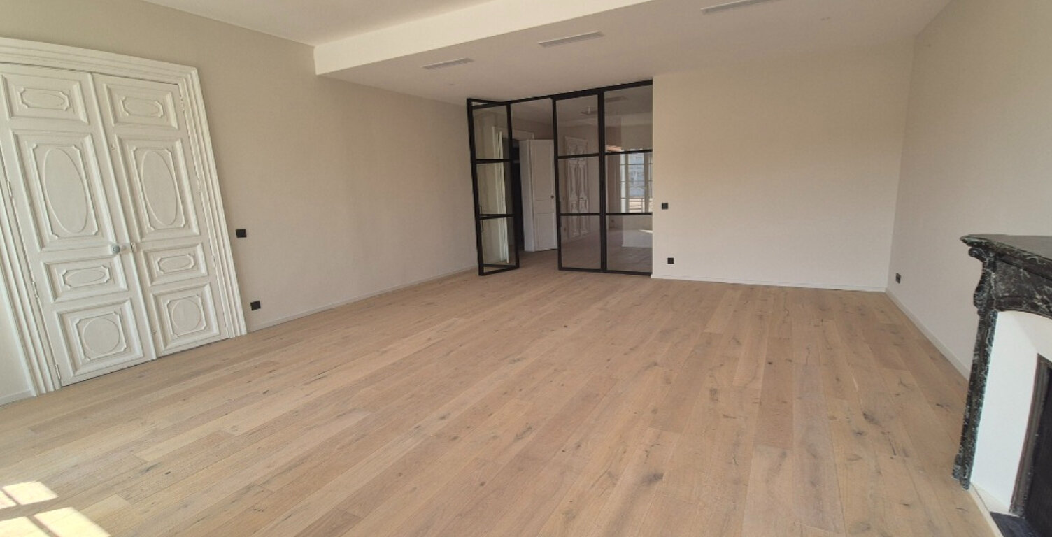 Appartement SETE 3 pièce(s) 139 m2 Centre ville de Sète sur quai avec terrasse — photo 1